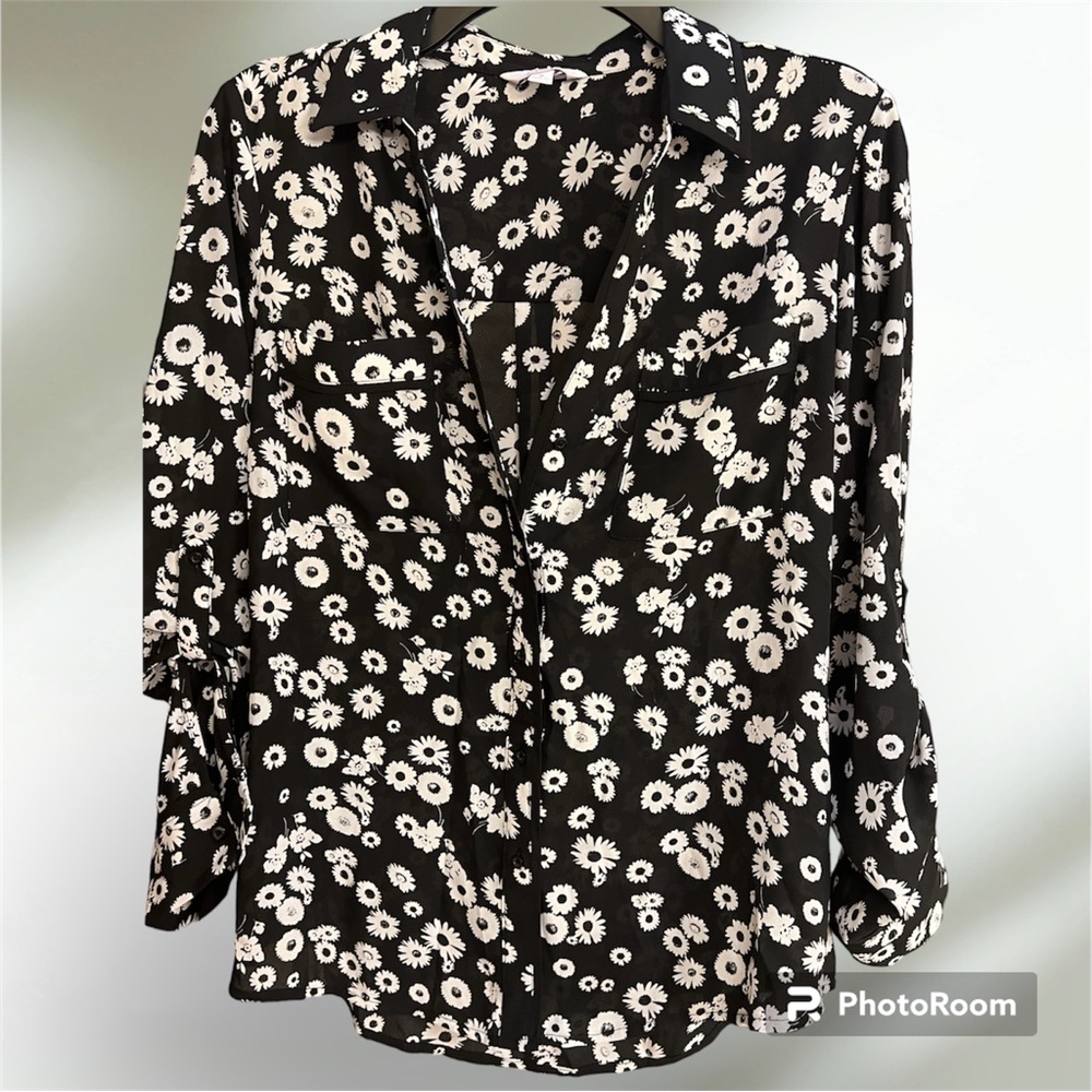 Black and White Floral Blouse Candie’s Size Medium